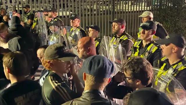 UK Government Condemns 'Thuggish' Anti-Migrant Protest in Portsmouth