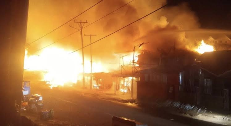 Fire in Indonesia Kills 11, Including Six Children, Destroys 40 Homes and Kiosks