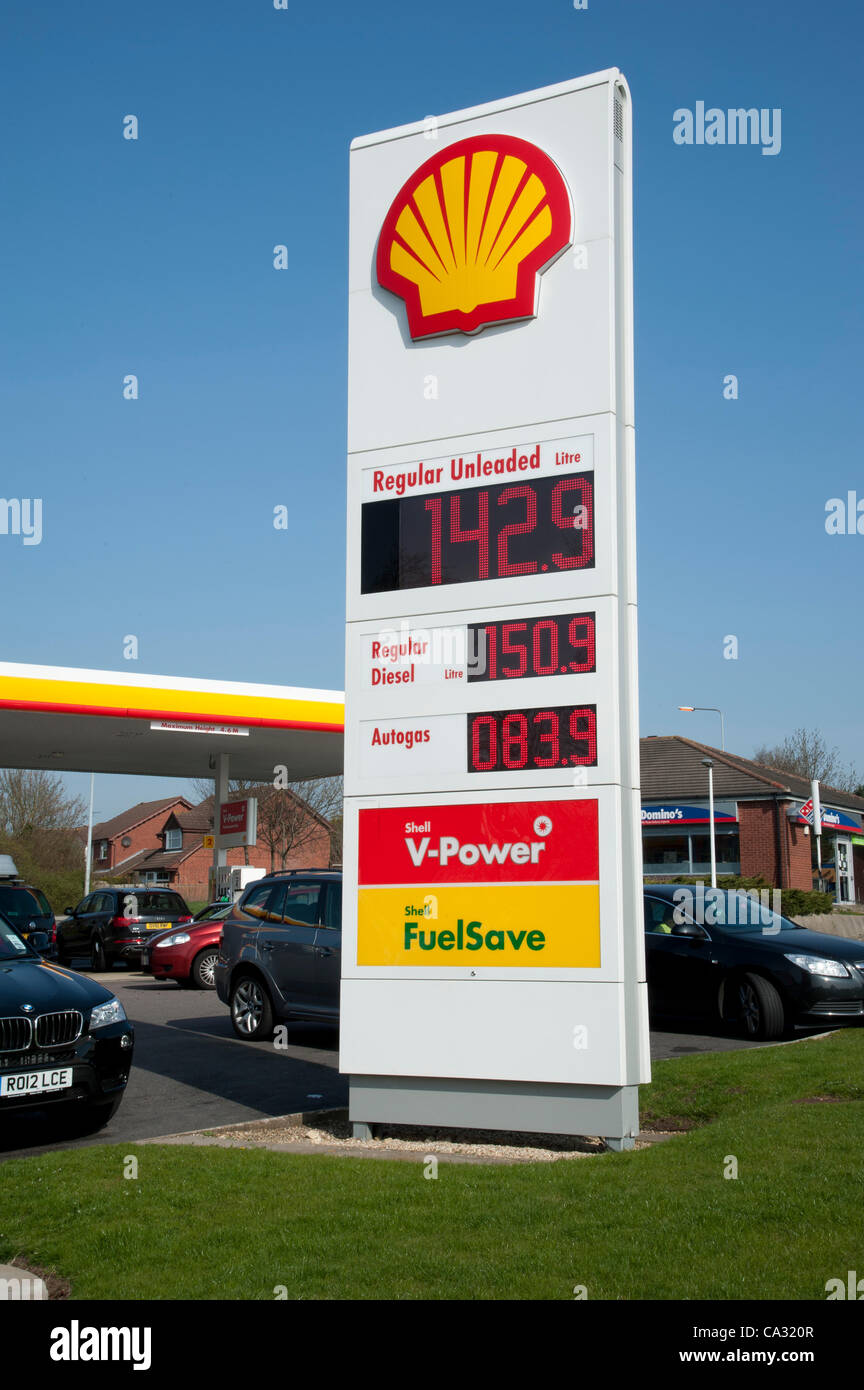 UK Diesel Price Hits Record £1.995 Per Litre Amid Global Energy Turmoil